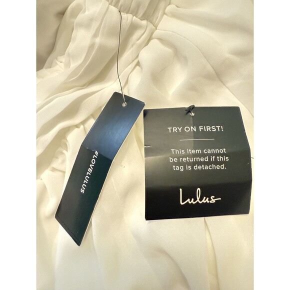 👰♀️ NWT Lulu’s White Chiffon Maxi Dress – Deep V-Neck, Side Slit – Size S - Picture 5 of 7
